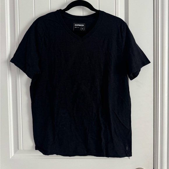 Express Men's Black V-Neck T-Shirt - Picture 1 of 3